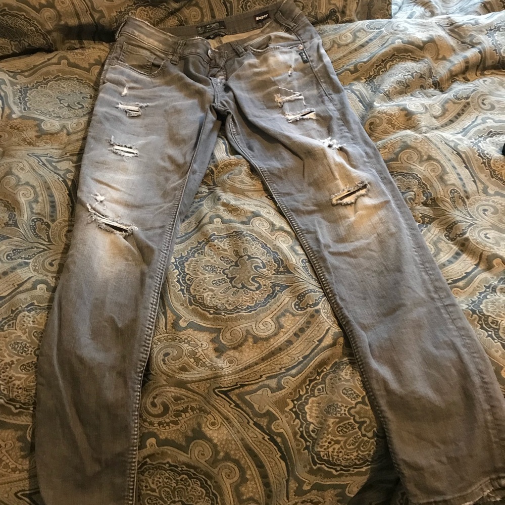 Silver jeans super cute distressed grey